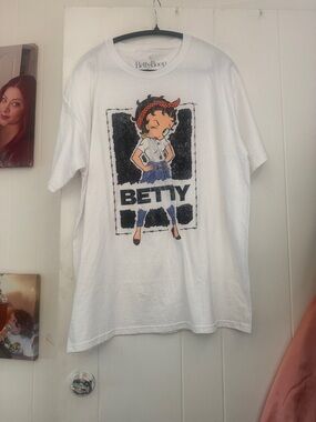Betty Boop White Tee with Retro Character Graphic